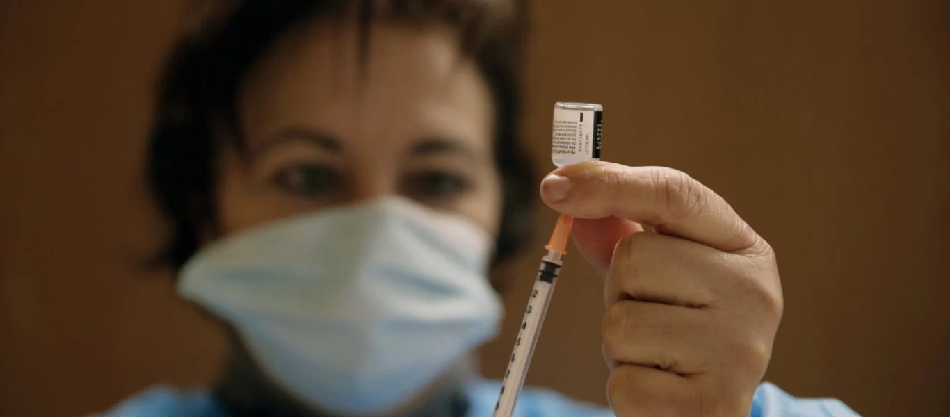 Κορωνοϊός: Από τις 2 Απριλίου ξεκινά ο εμβολιασμός των εκπαιδευτικών με τις αδιάθετες δόσεις